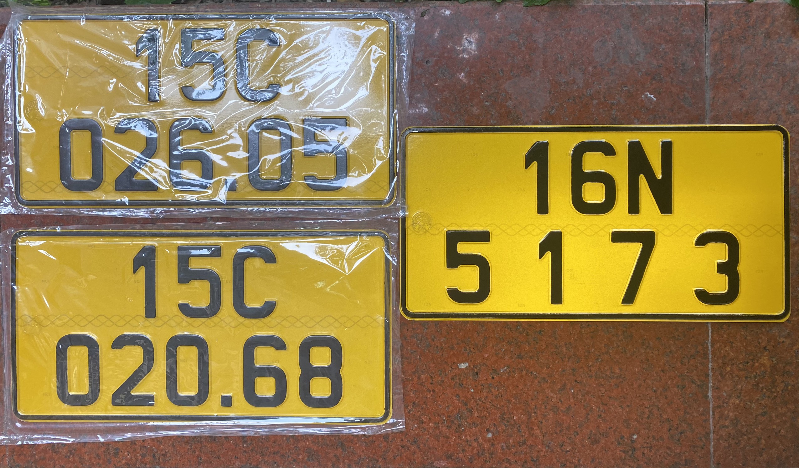 Nhiều doanh nghiệp vận tải thờ ơ  với quy định đổi biển số nền vàng